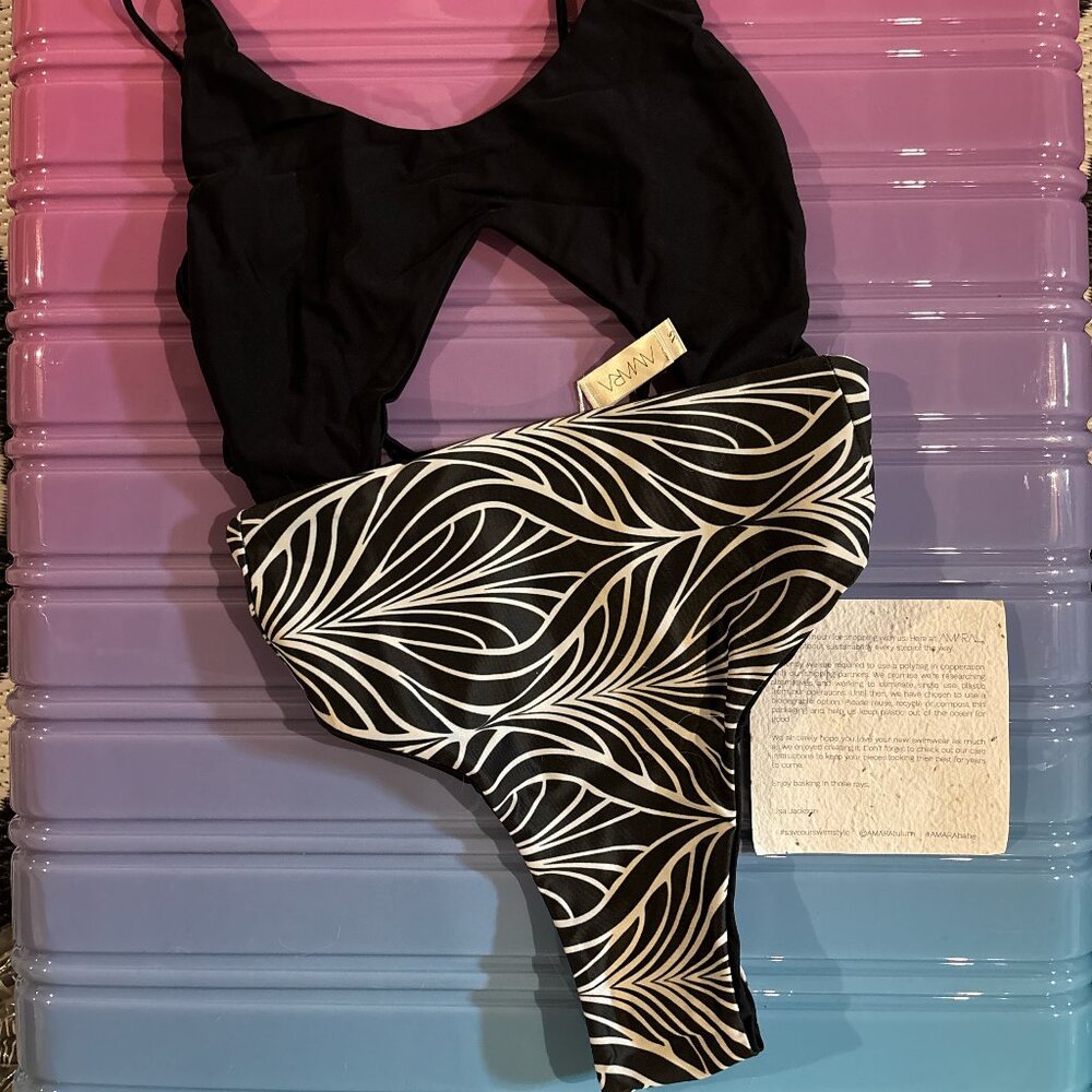 Love me Forever One Piece in Deco